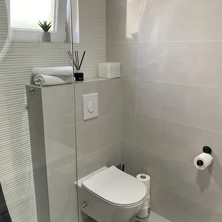 La Casa -family House