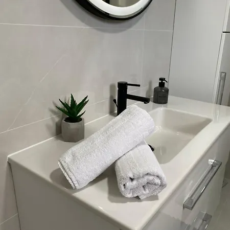 La Casa -family House