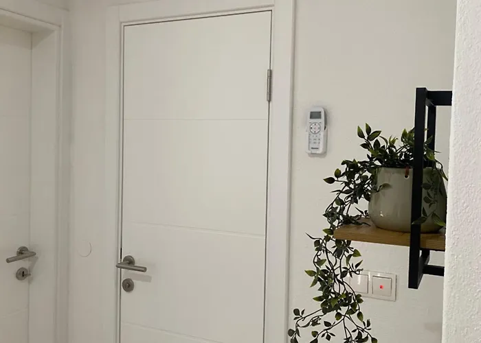 La Casa -family House Villa *