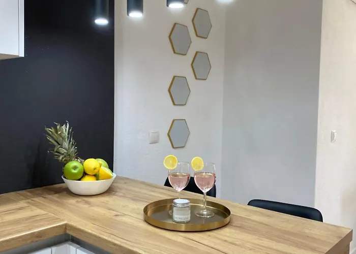 Villa La Casa -family House *