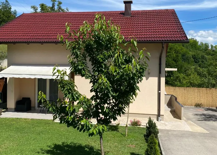 La Casa -family House Villa