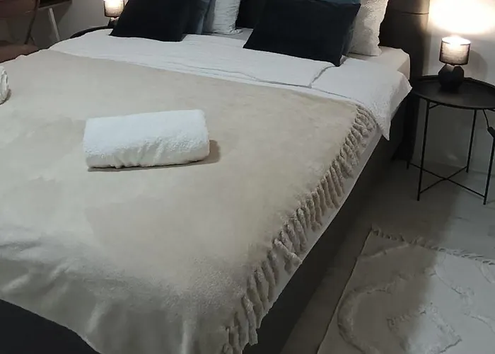 Villa La Casa -family House *