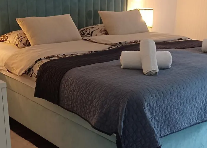 La Casa -family House