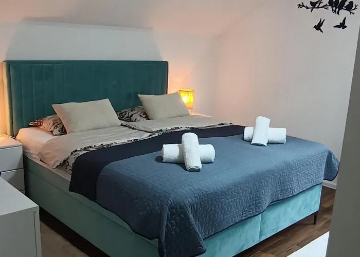 La Casa -family House Villa *